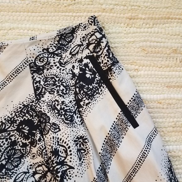 Anthropologie Edme & Esyllte Pleated Floral Skirt with Pockets Size 6 - Picture 7 of 13